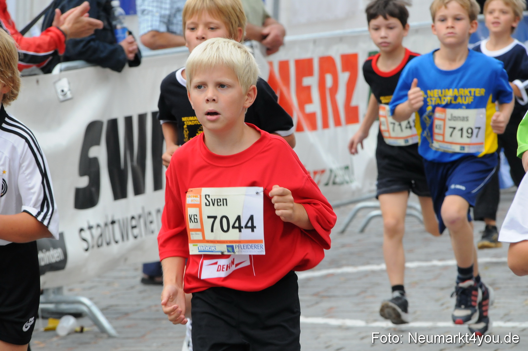 0095 Stadtlauf Neumarkt Bambinilaeufe 200909